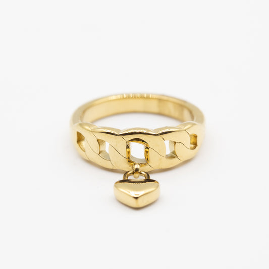 Bague en acier tendance avec un cÅur