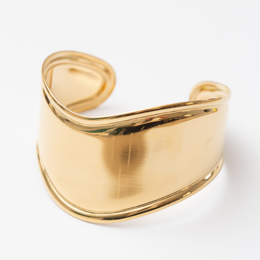 Bracelet en acier allie élégance et modernité