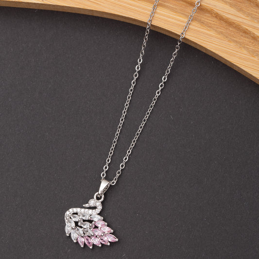 Collier SWAN en acier - Couleur Argentée - En Promotion