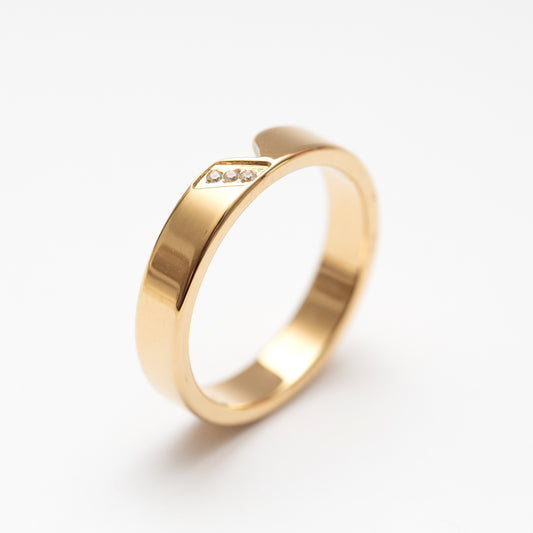 خاتم من الفولاذ مع خط من اللؤلؤ