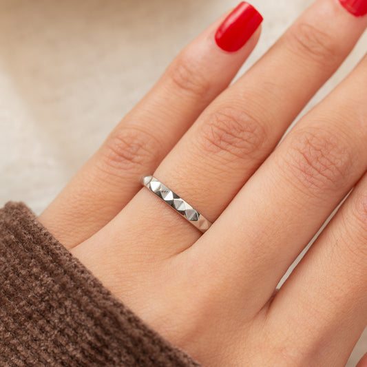 Bague en acier tendance