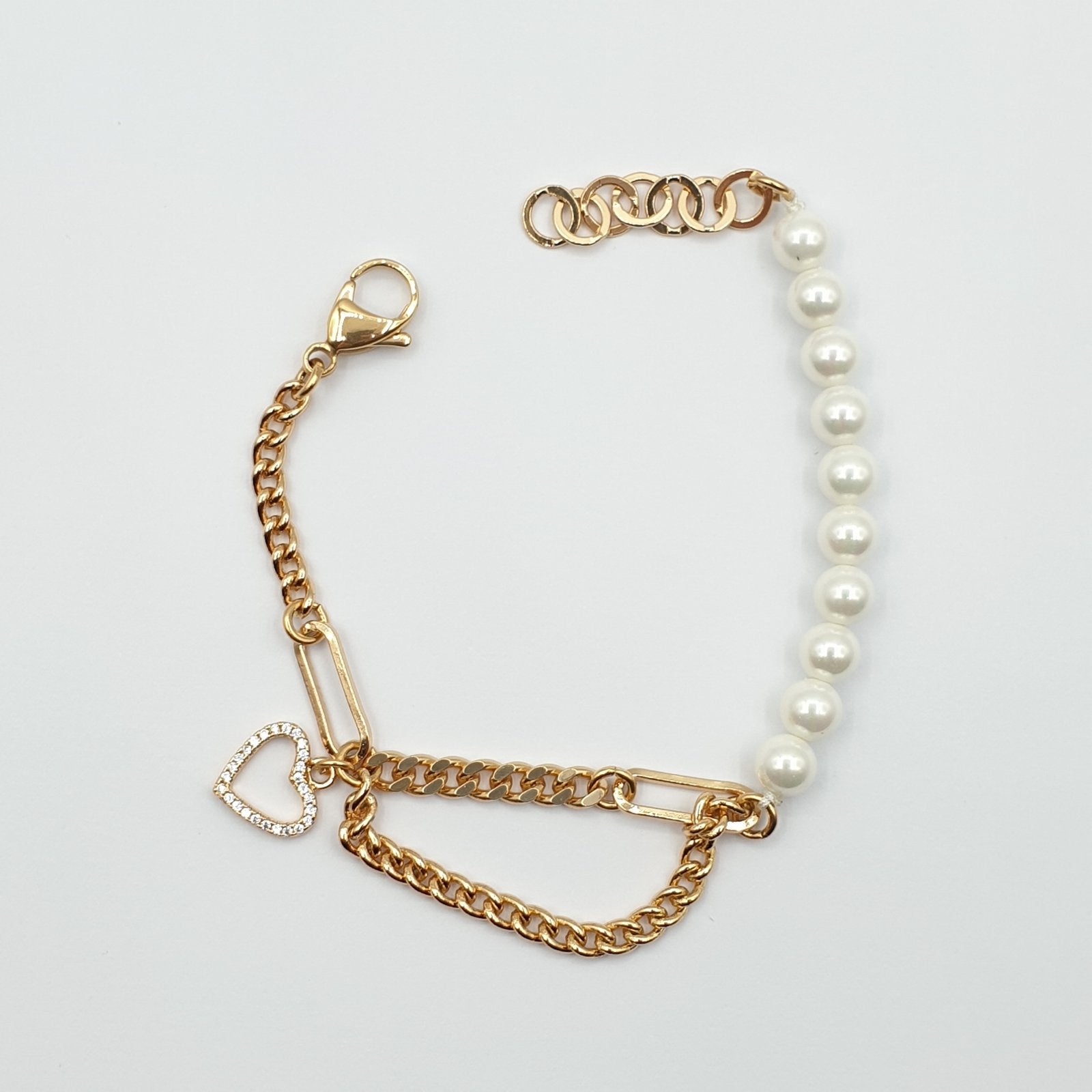 سوار xp عصري مع خرز على شكل قلب صغير ❤ سوار xp عصري مع خرز على شكل قلب صغير ❤