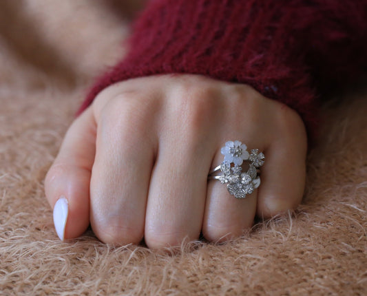 Bague Argent Rhodié garanti fleur de nacre fleur en amande