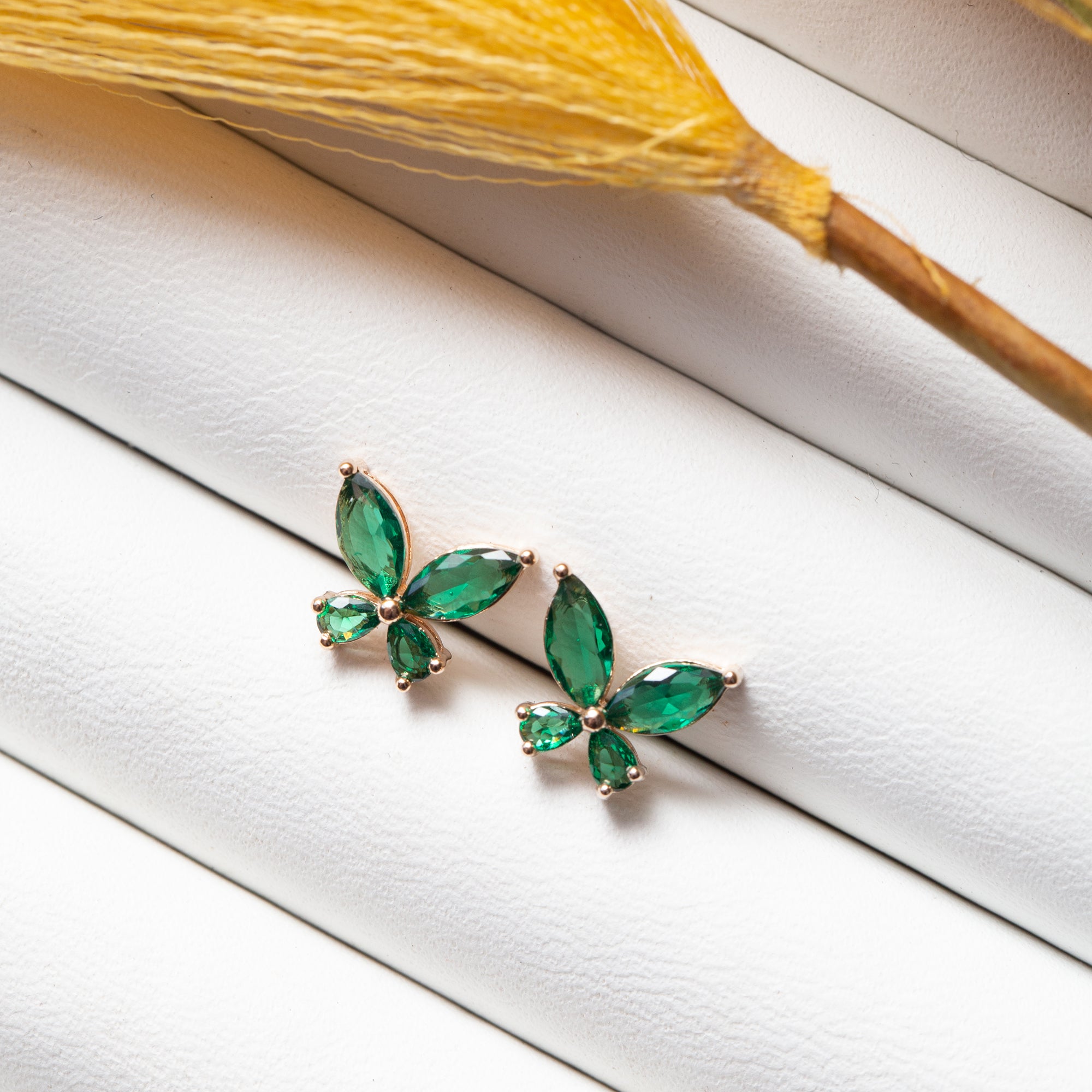 Boucle d'oreilles En Plaqué Or CN Tendance Bijouxcn. Papillon vert 🦋🦋