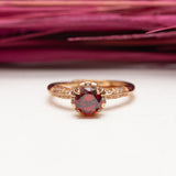 Bague plaqué or Xuping tendance avec une pierre rouge