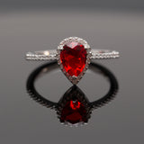 Bague argent rhodié tendance avec un motif rouge