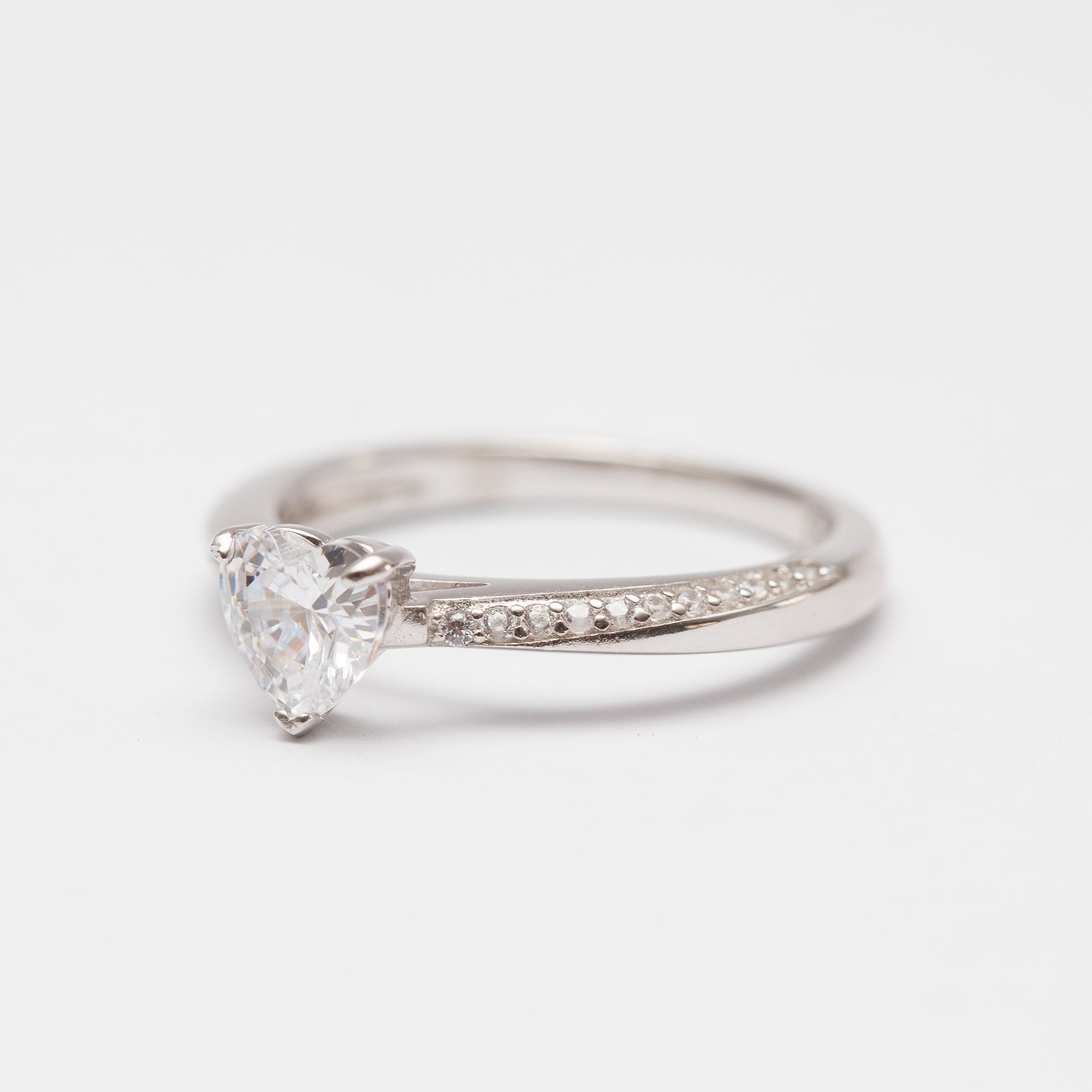 Bague Argent Rhodié tendance - Cœur blanc