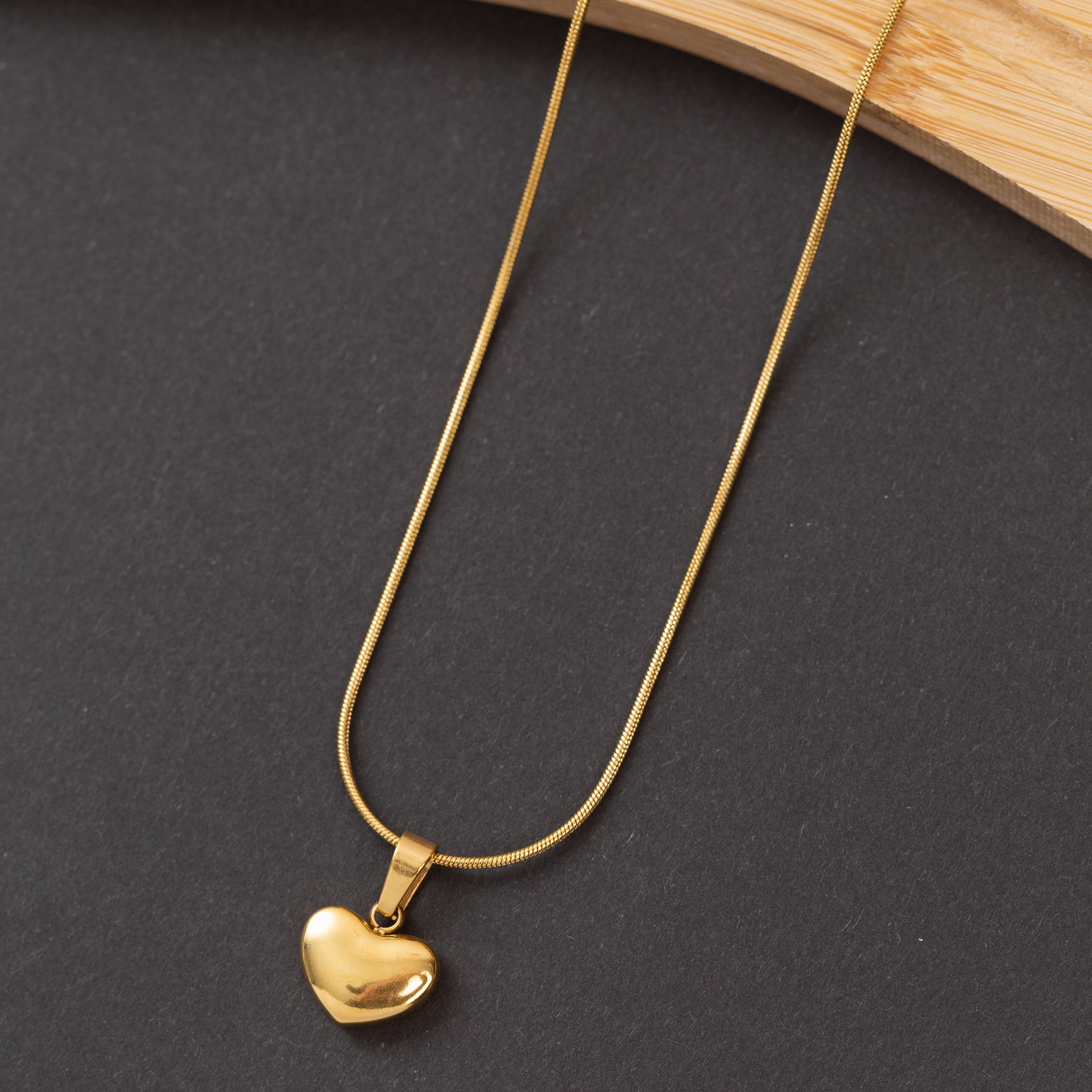 Collier WHITE HEART en acier inoxydable garanti