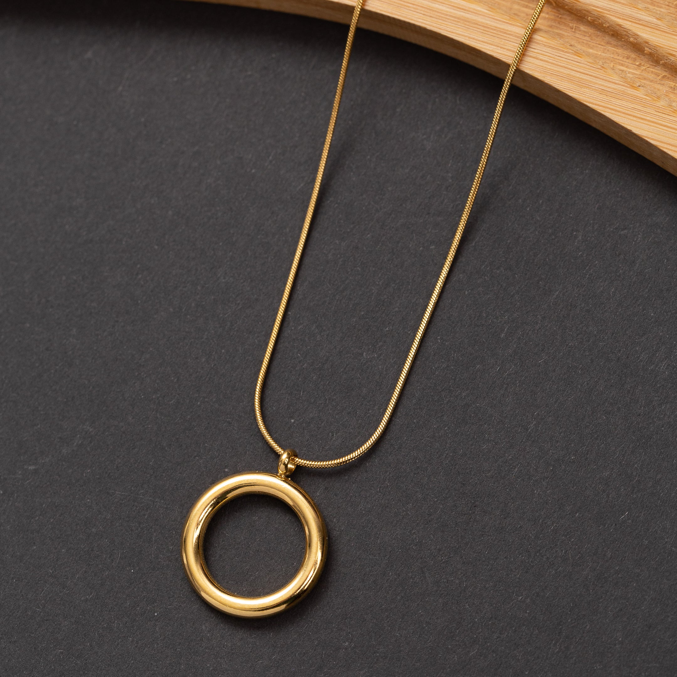 Collier Ligne d'or en acier inoxydable garanti