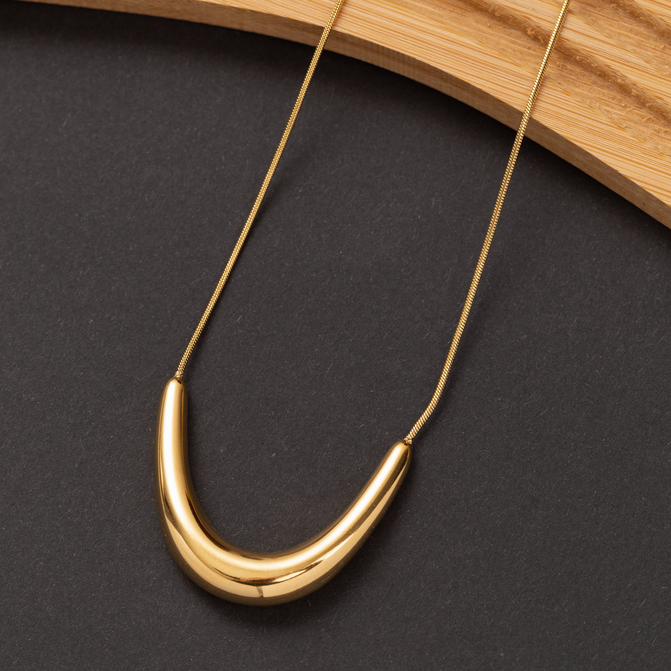 Collier Ligne d'or 3 en acier inoxydable garanti