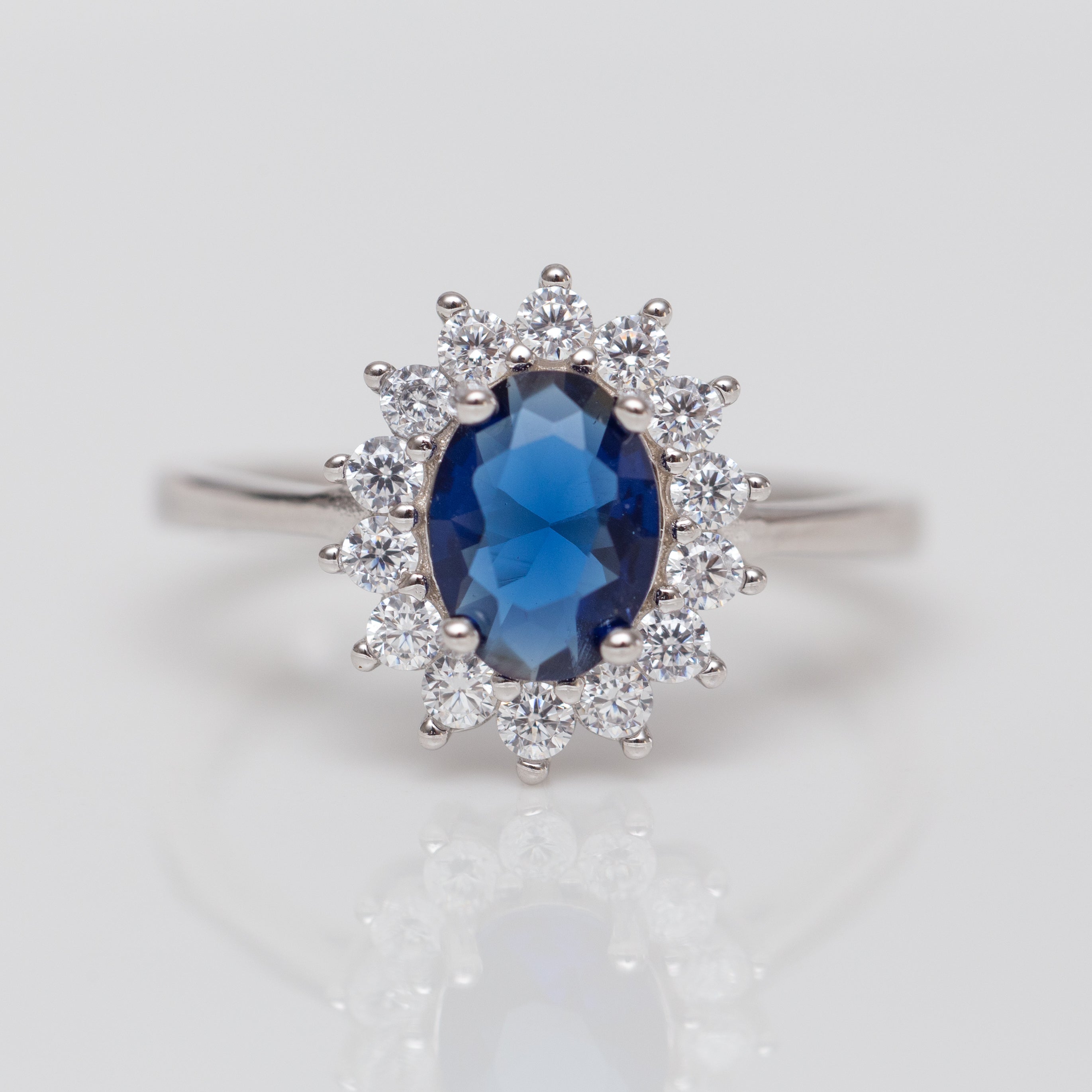 Bague argent rhodié tendance avec un motif bleu