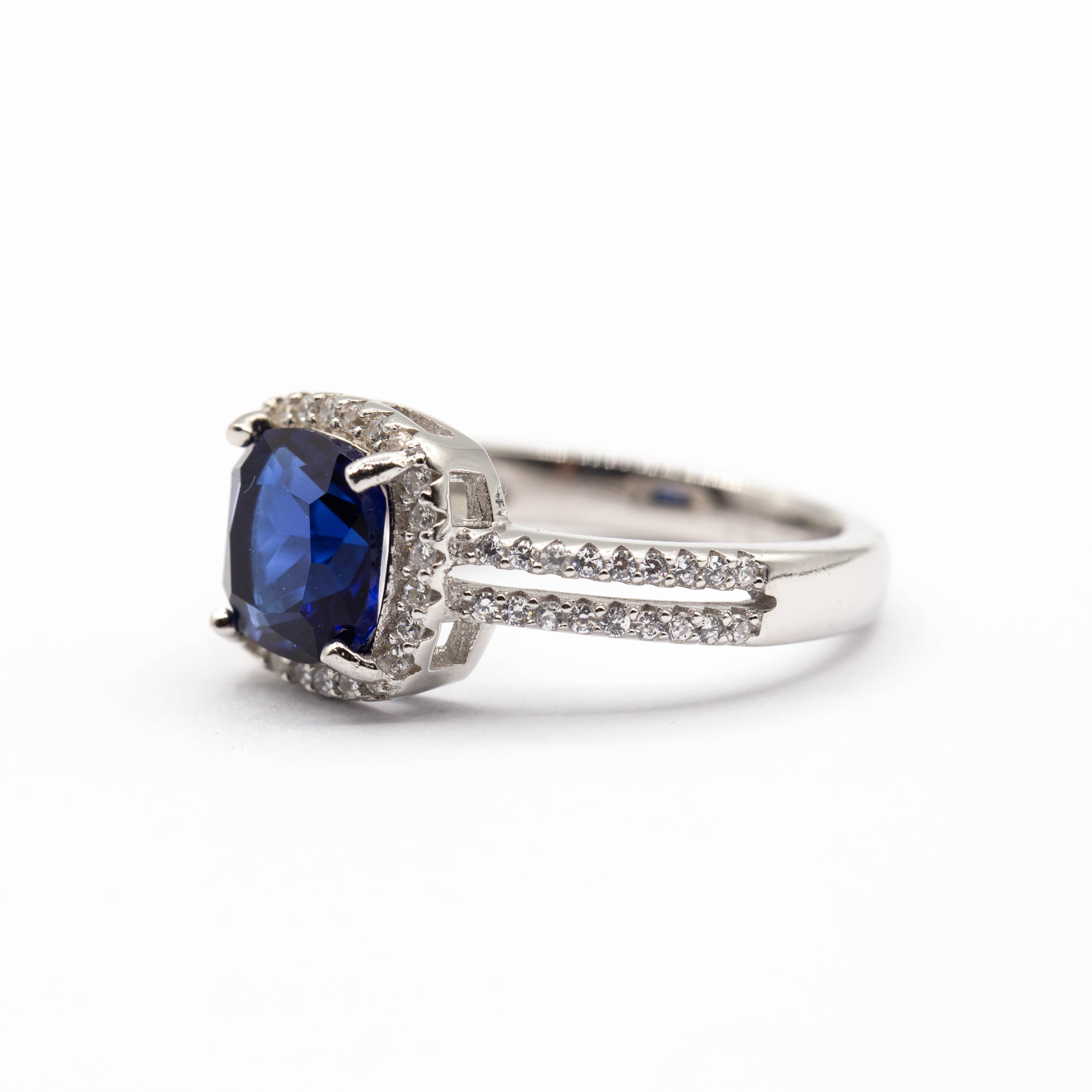 Bague argent Rhodié garanti new avec une pierre Blue