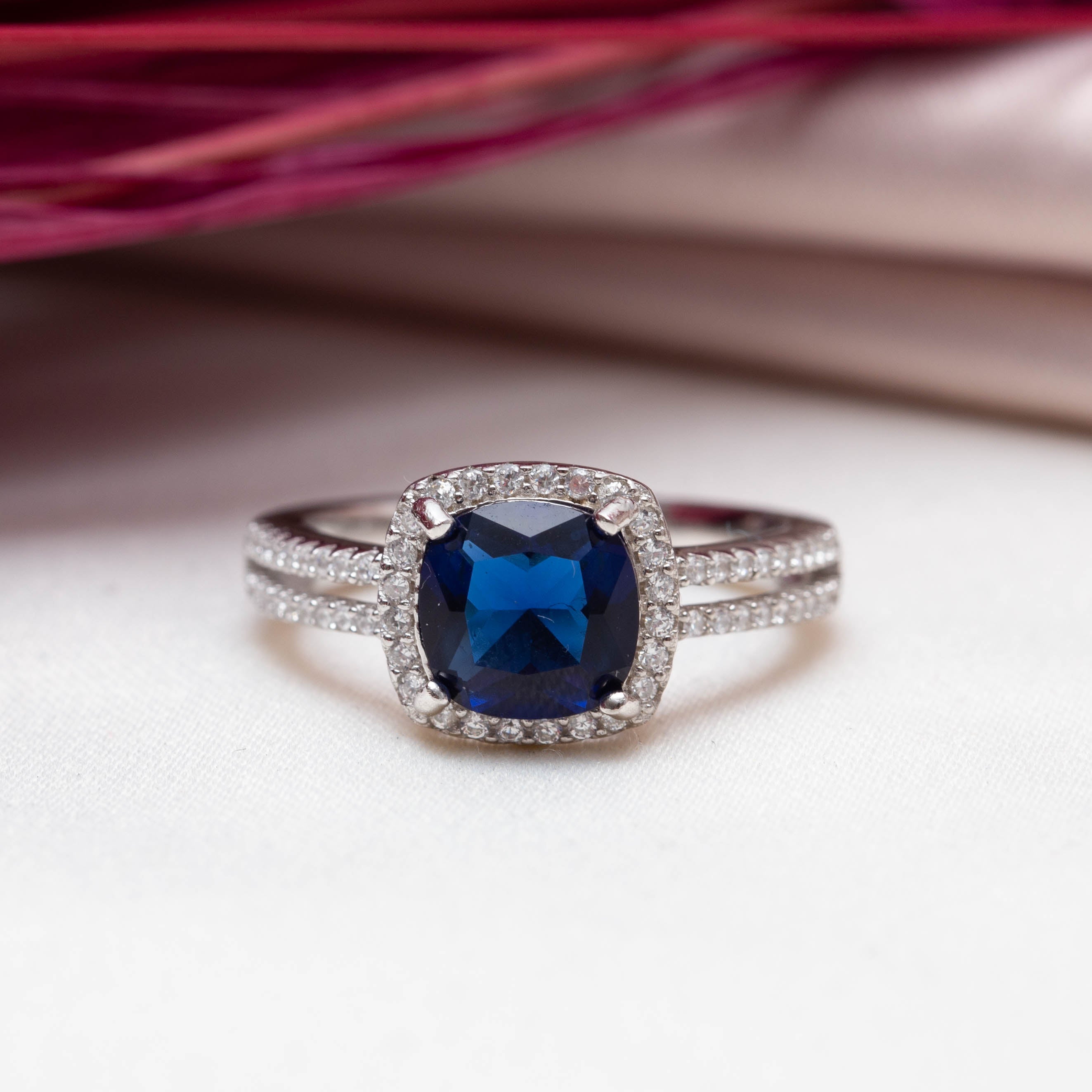 Bague argent Rhodié garanti new avec une pierre Blue
