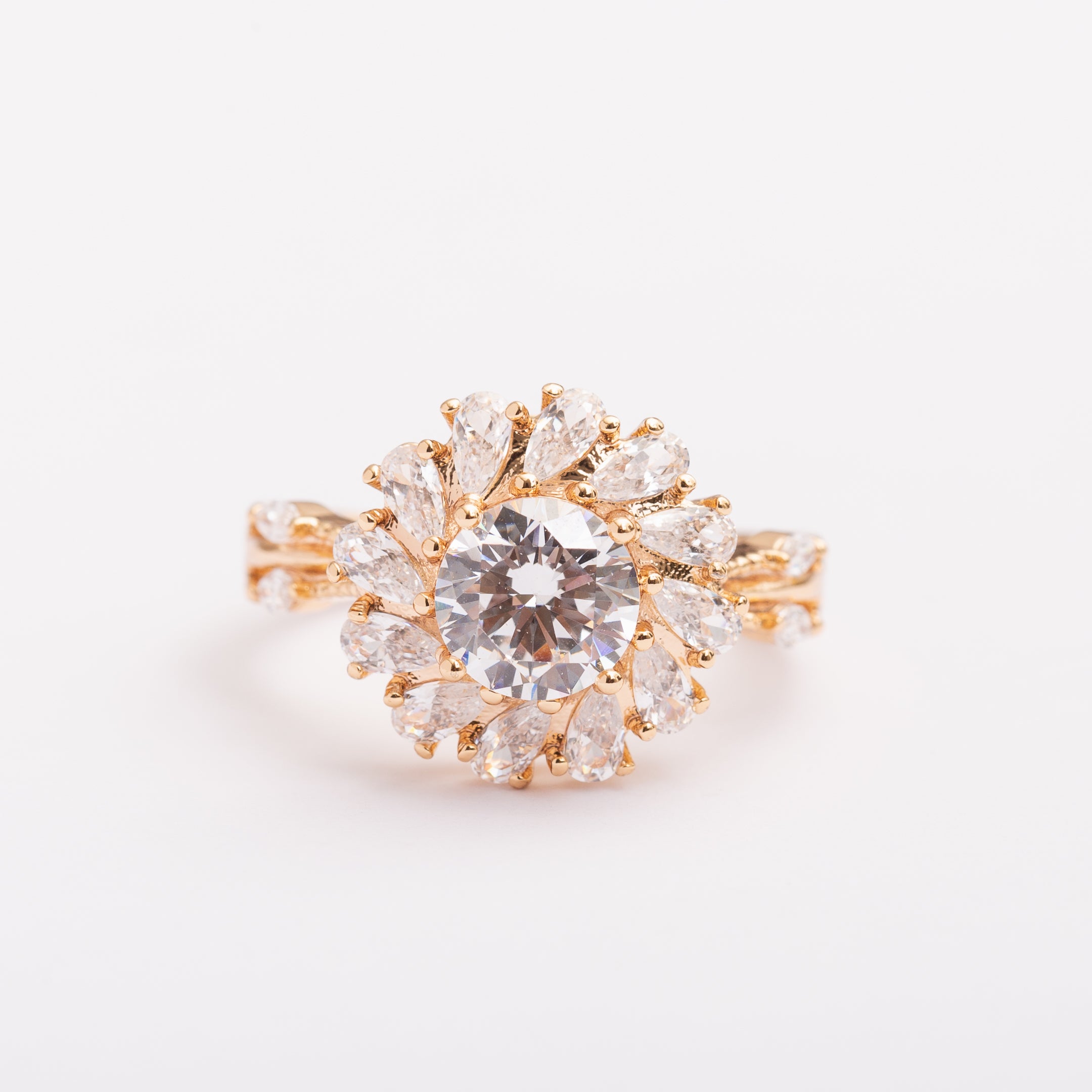 Bague Or-Line en plaqué or avec une finition dorée