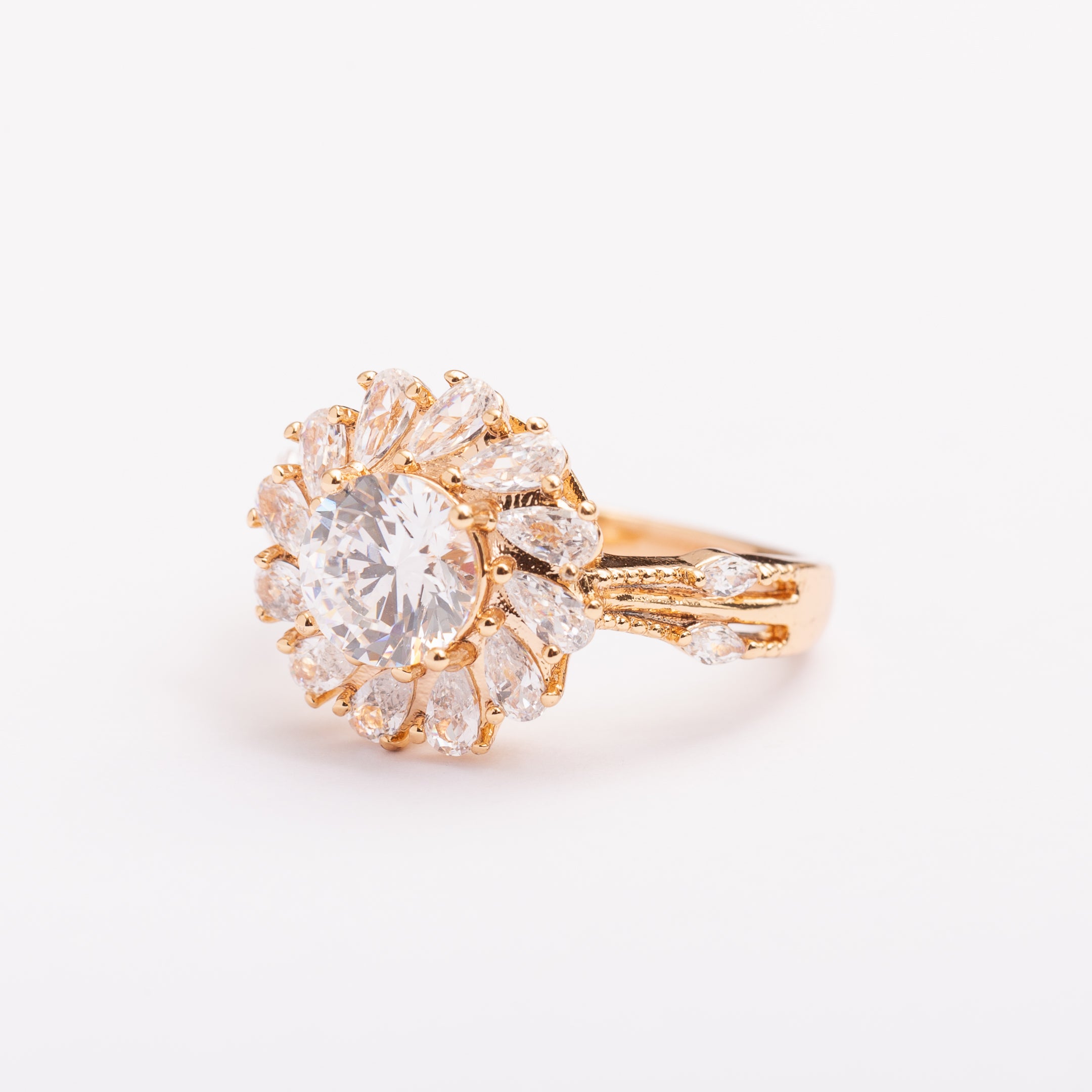 Bague Or-Line en plaqué or avec une finition dorée