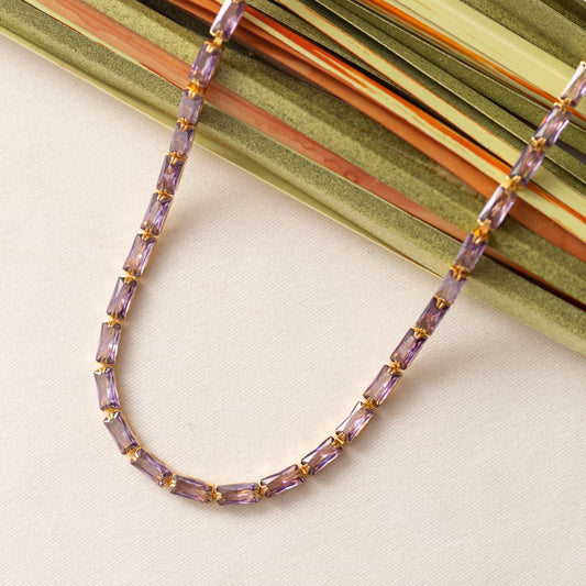 Collier Acier tendance avec des motifs rectangles mauve