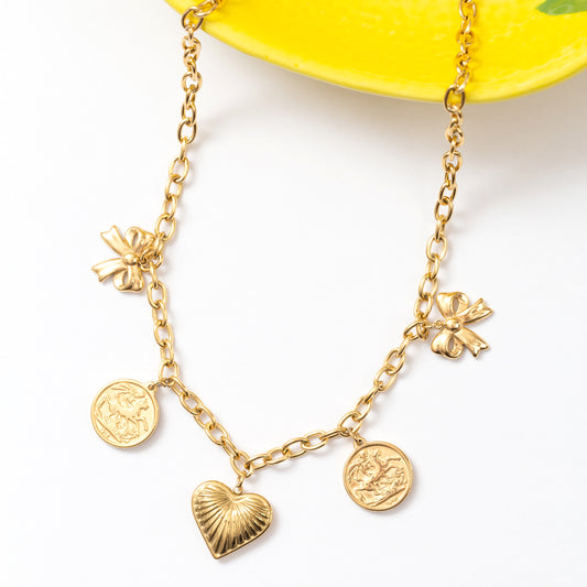 Collier en acier tendance pour cet été