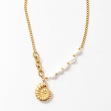 Collier en acier tendance pour cet été