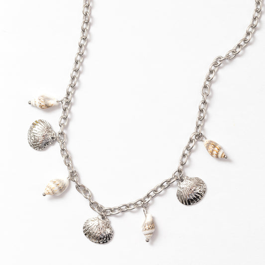 Collier en acier tendance pour cet été