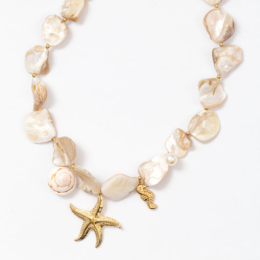 Collier en acier tendance pour cet été