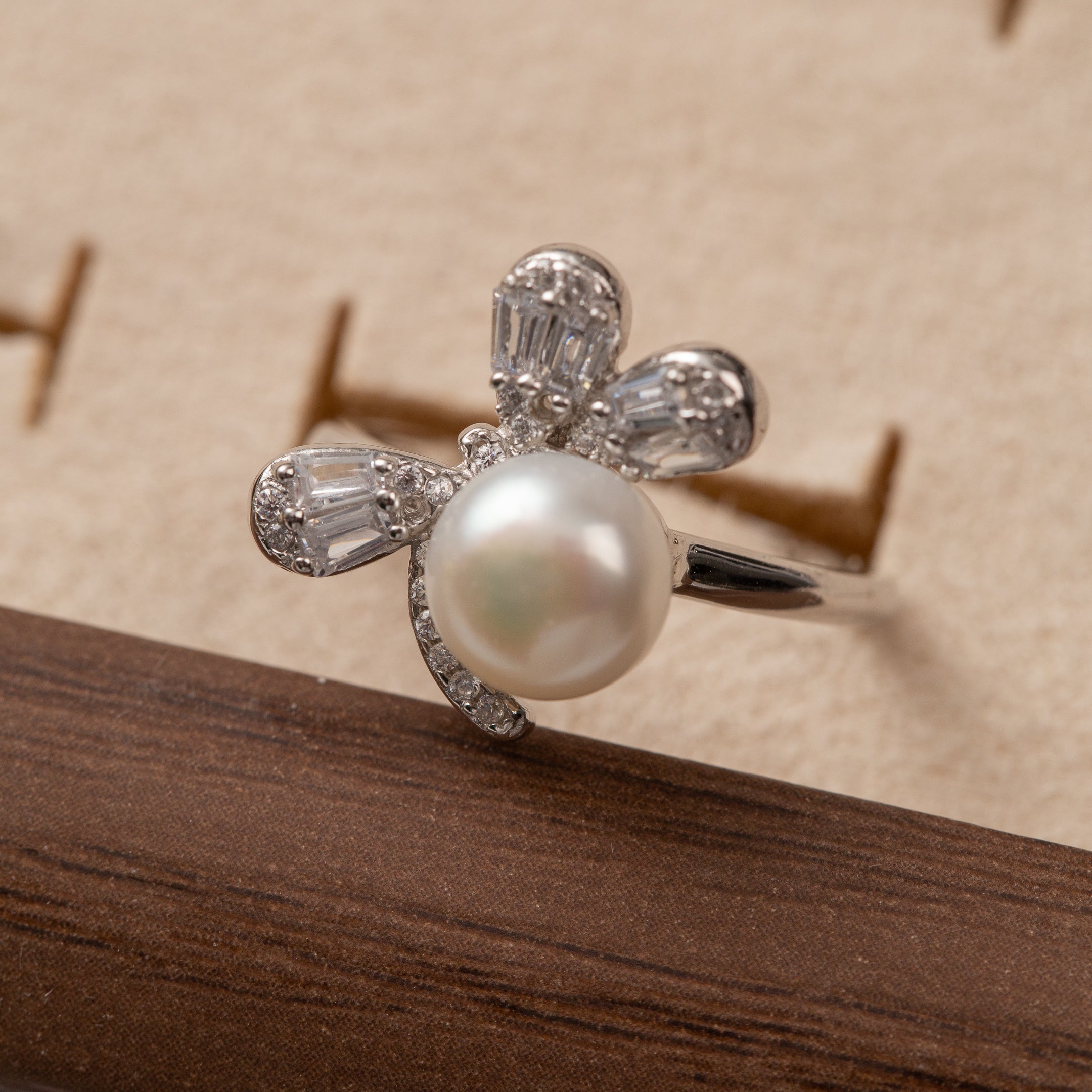 Bague  Argent Rhodié garanti la perles et les 3 amandes soldeargent - 40%