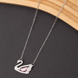 Collier SWAN en acier inoxydable garanti en promotion- Couleur argentée