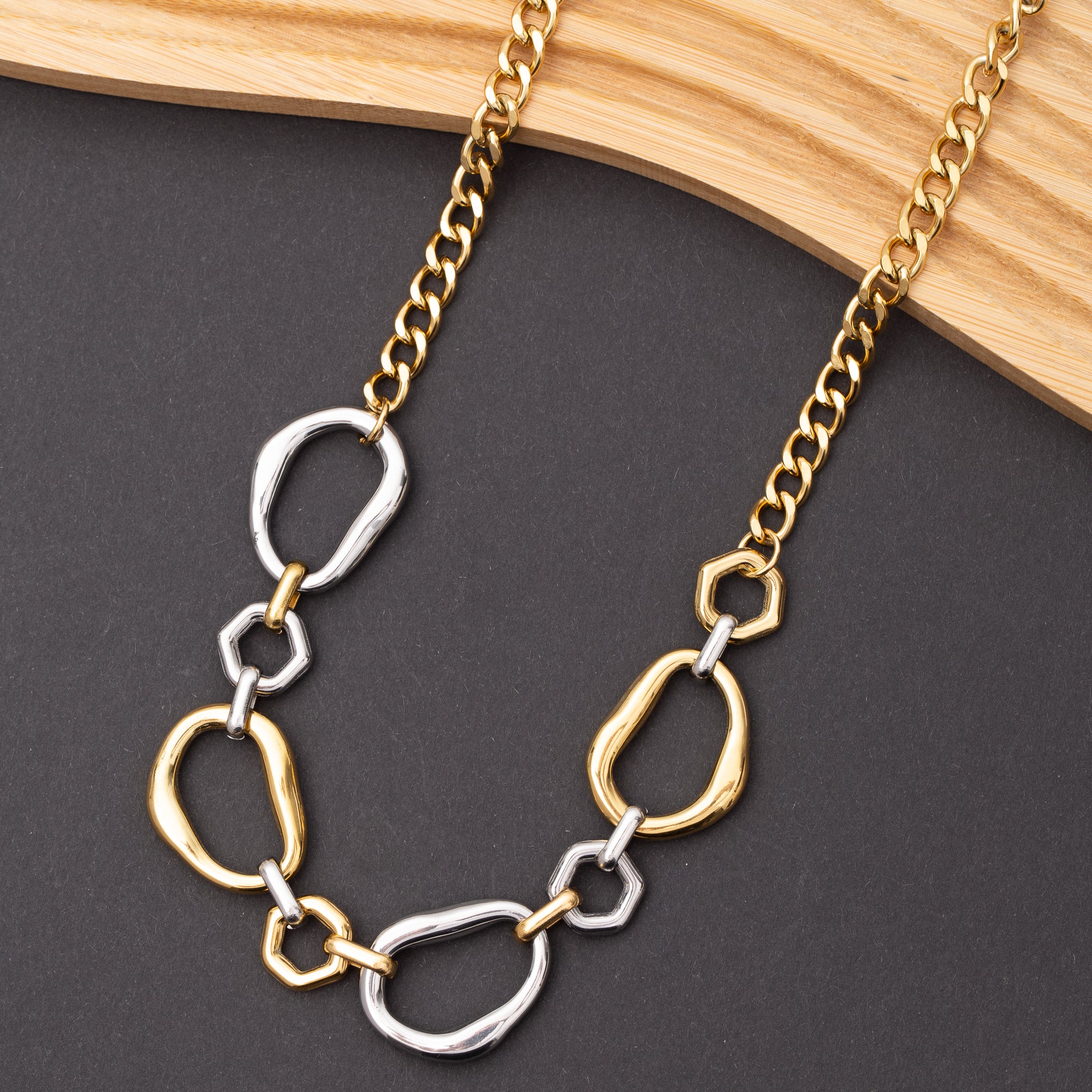 Collier Éclipse en acier inoxydable garanti