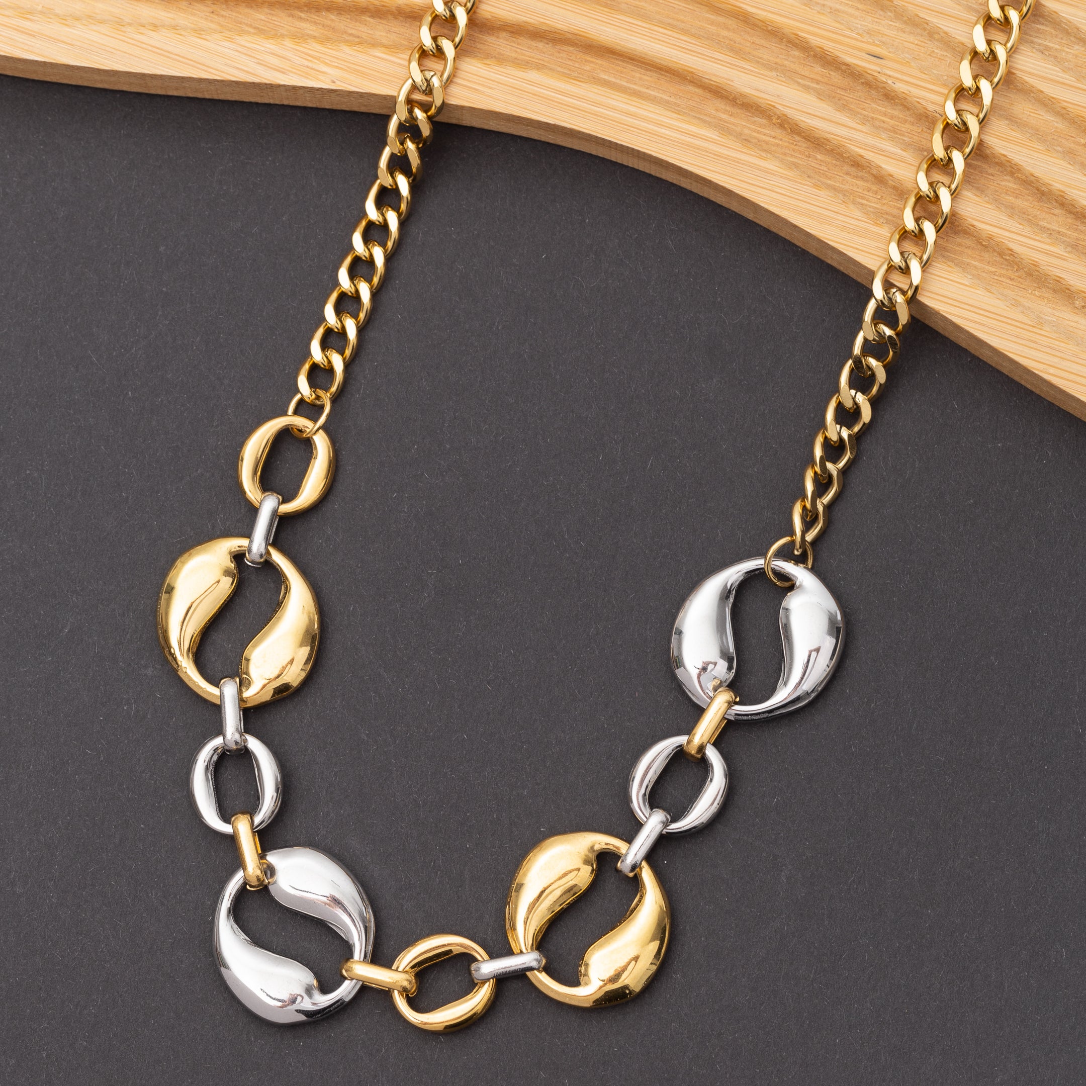 Collier Éclipse en acier inoxydable garanti