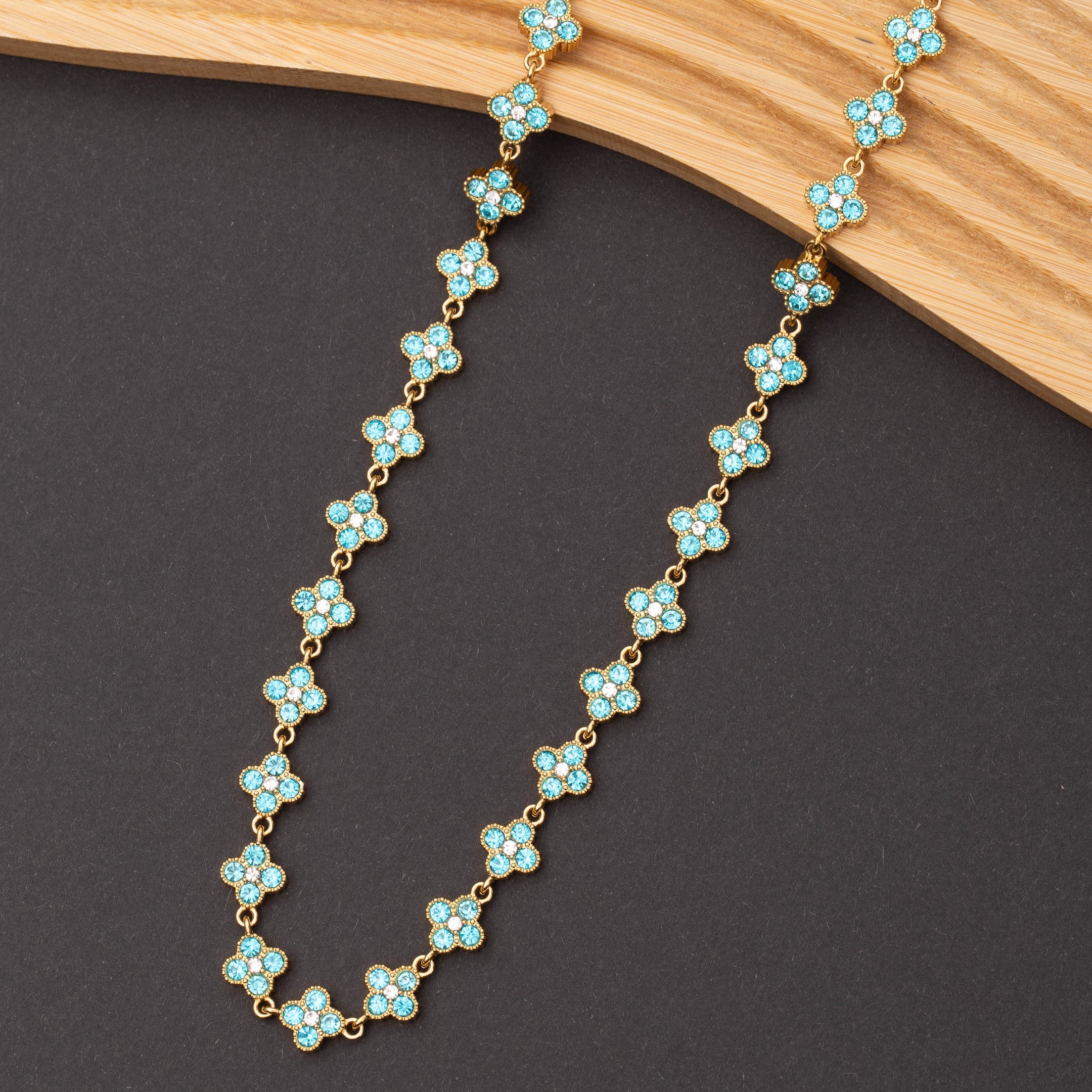 Collier Clover Bloom en acier inoxydable garanti