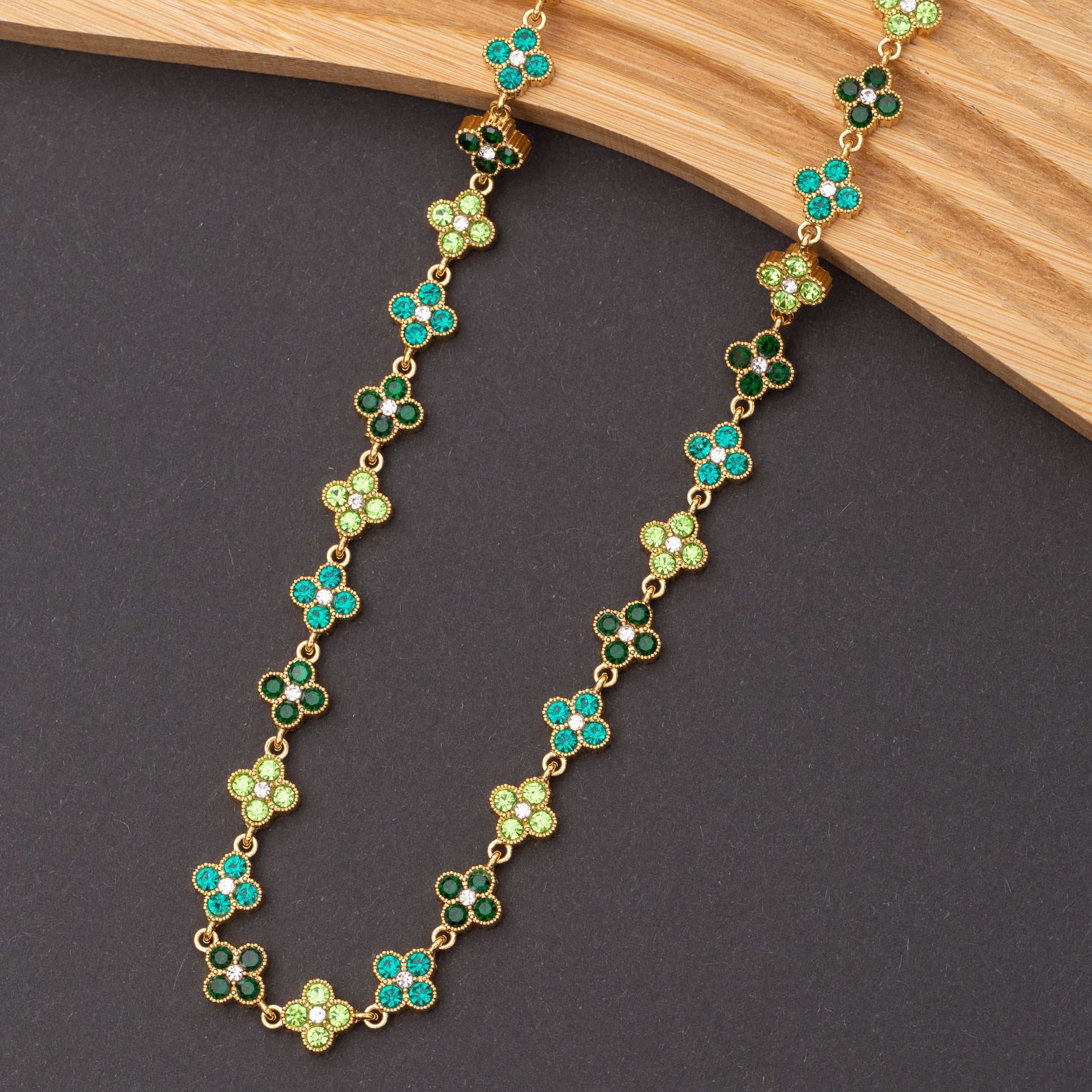 Collier Clover Bloom en acier inoxydable garanti