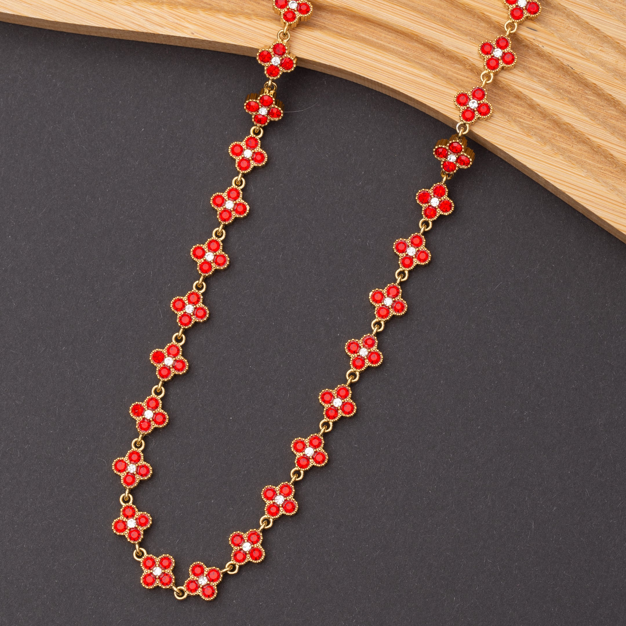 Collier Clover Bloom en acier inoxydable garanti