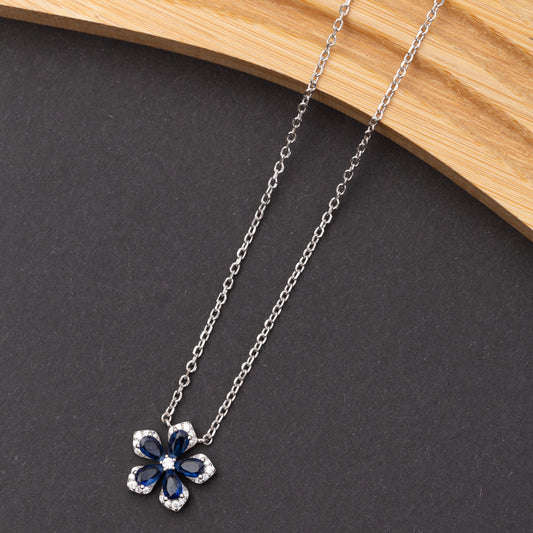 Collier Fleur en argent rhodié garanti