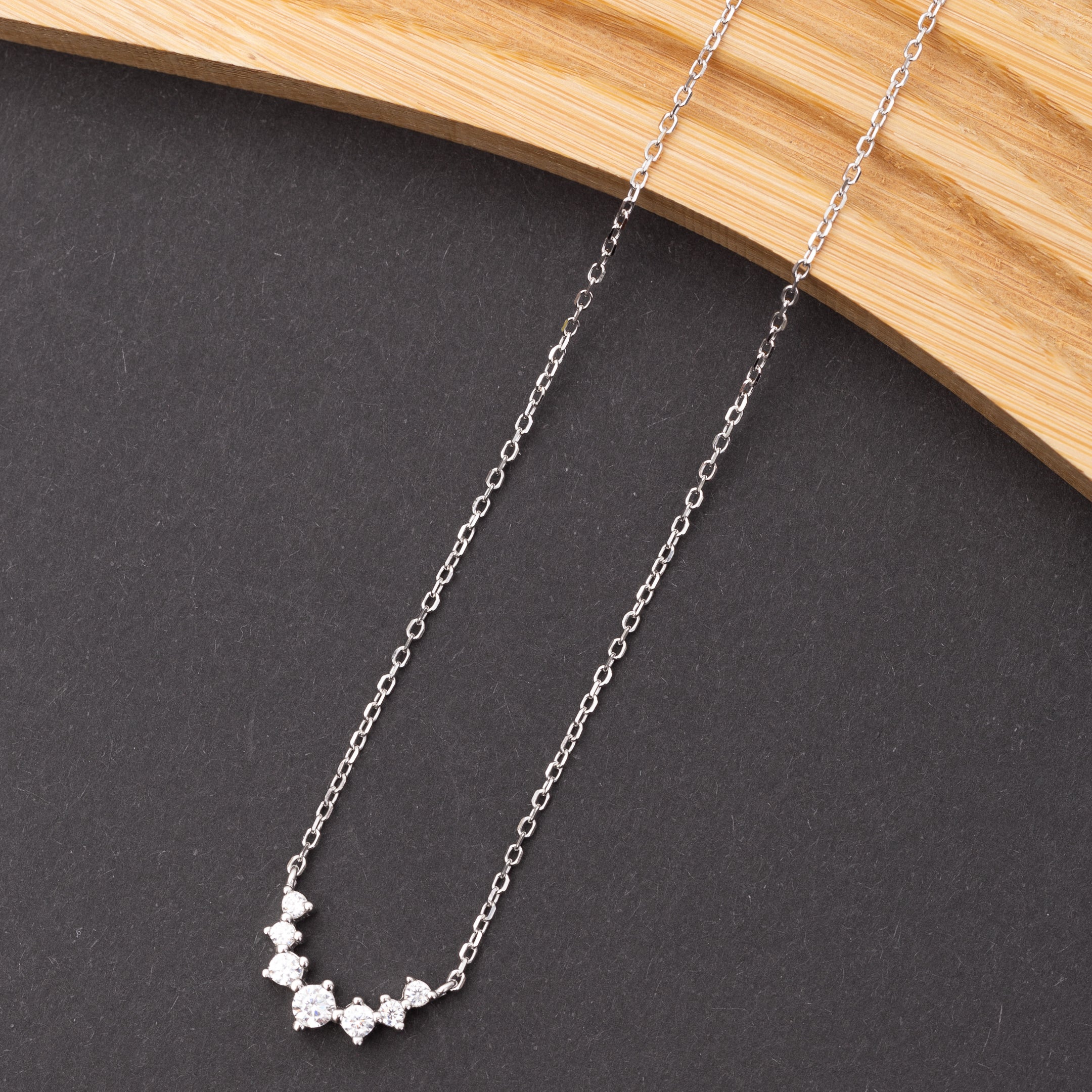 Collier Lune en argent rhodié garanti