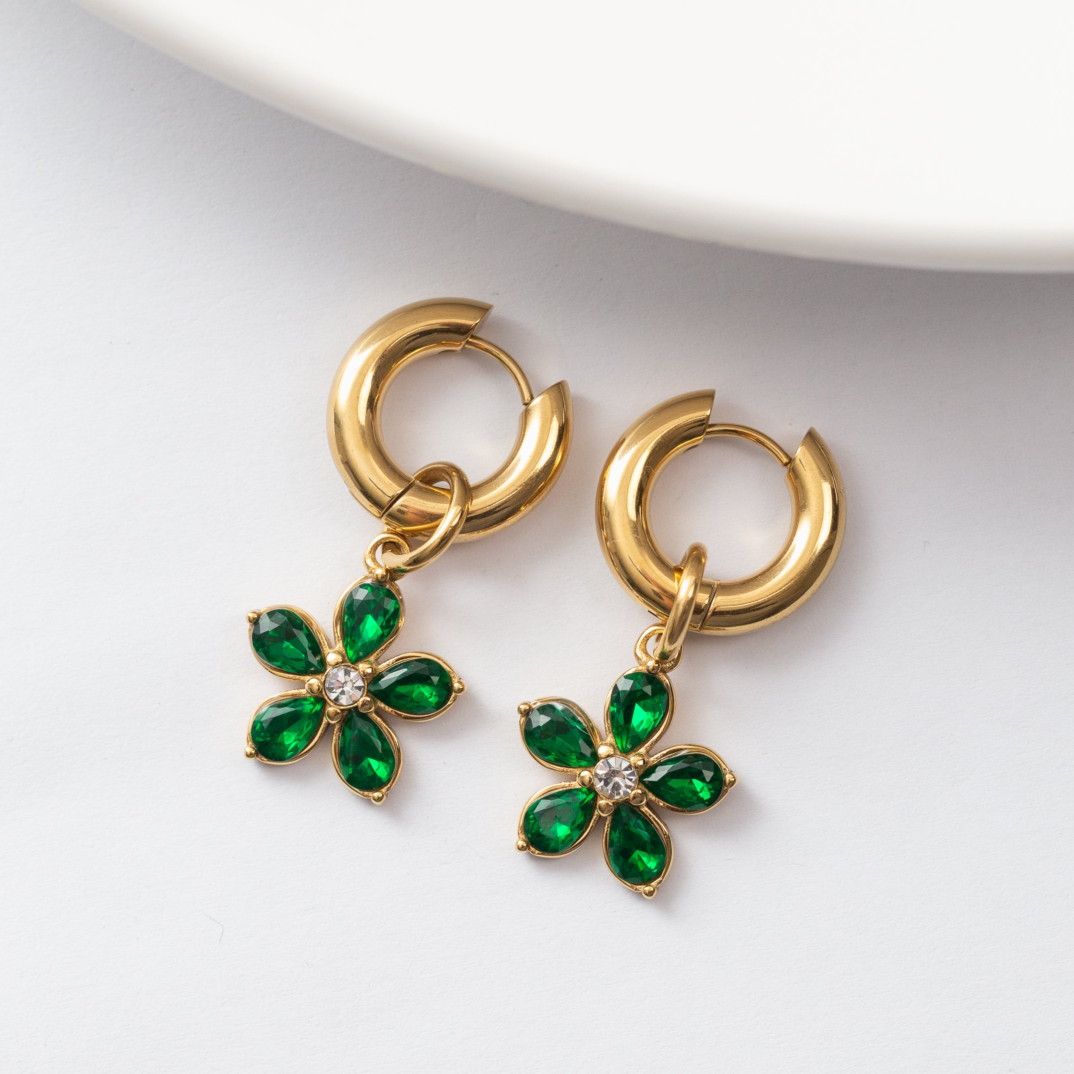 Boucles d'oreilles en acier