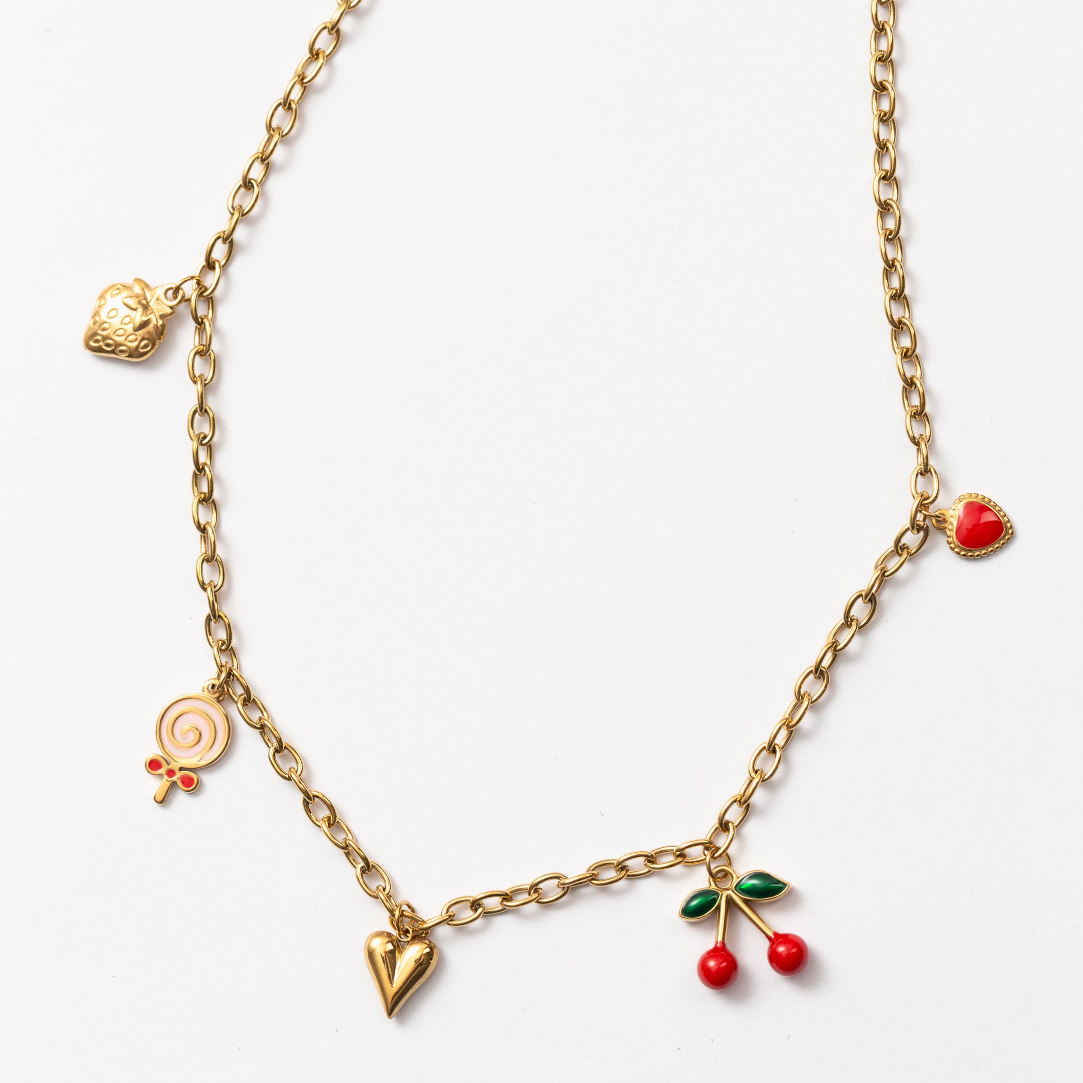 Collier en acier à un seul rang avec des motifs décoratifs