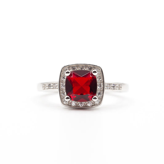 Bague argent rhodié garanti avec un motif carré rouge tendance pour cet été