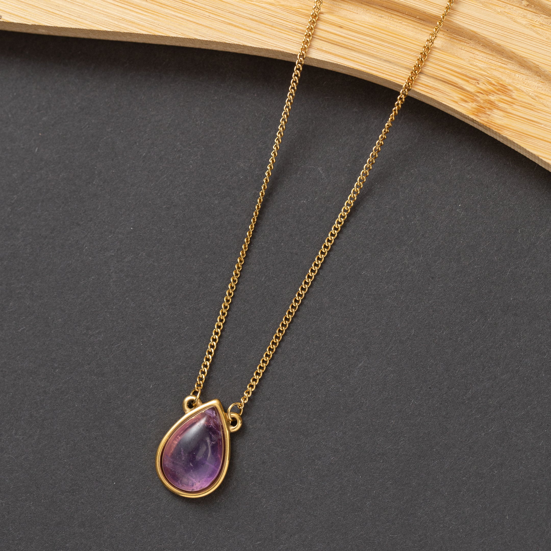 Collier en acier tendance en promo