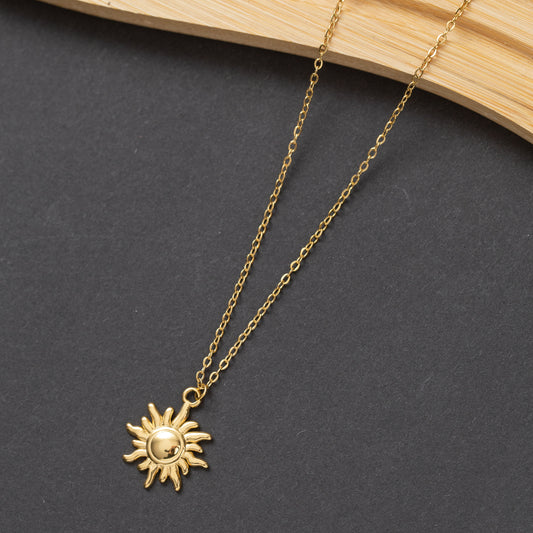 Collier en acier tendance en promo