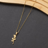 Collier en acier tendance en promo