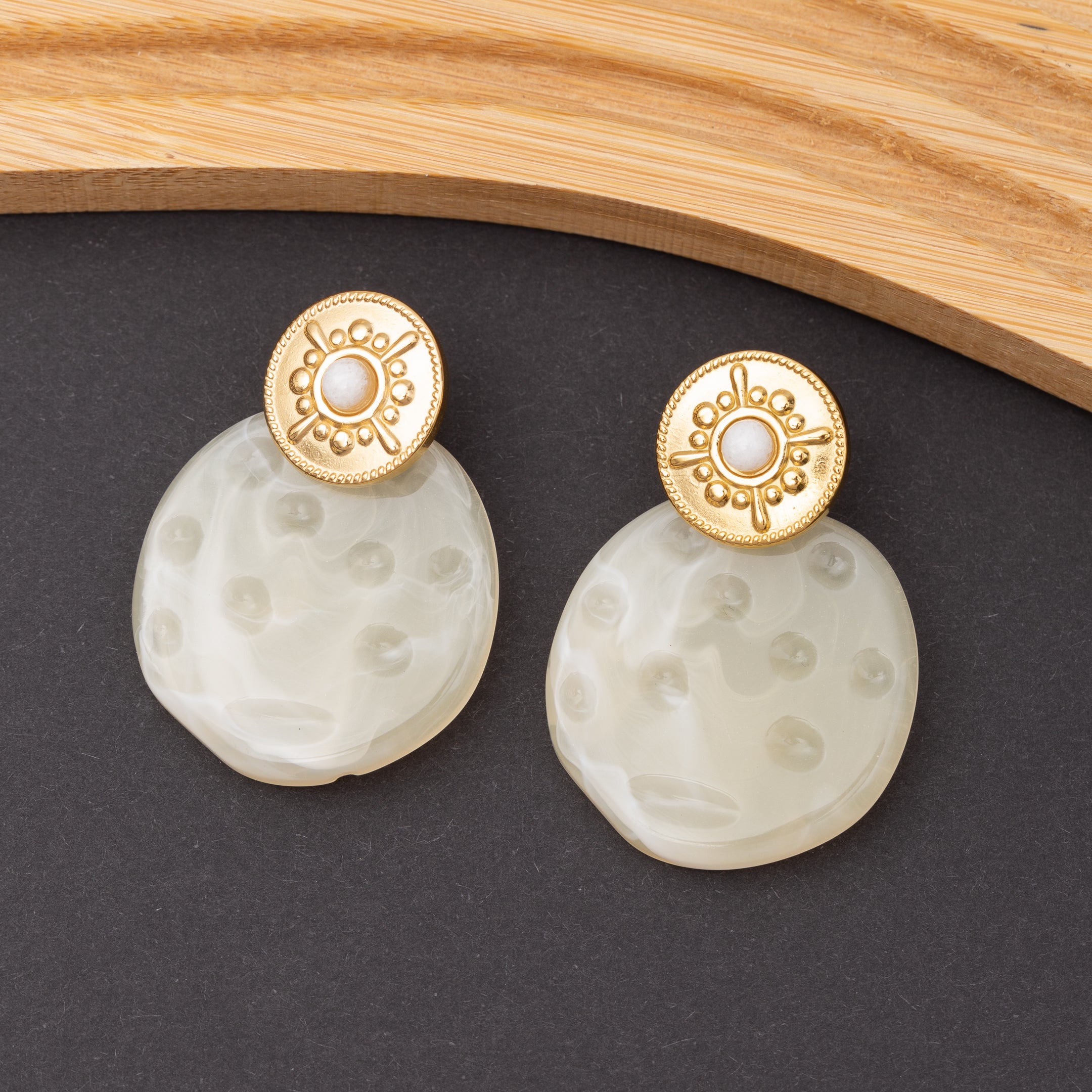 Boucles d'oreilles Pierre Jade Blanc et Plastic en acier inoxydable
