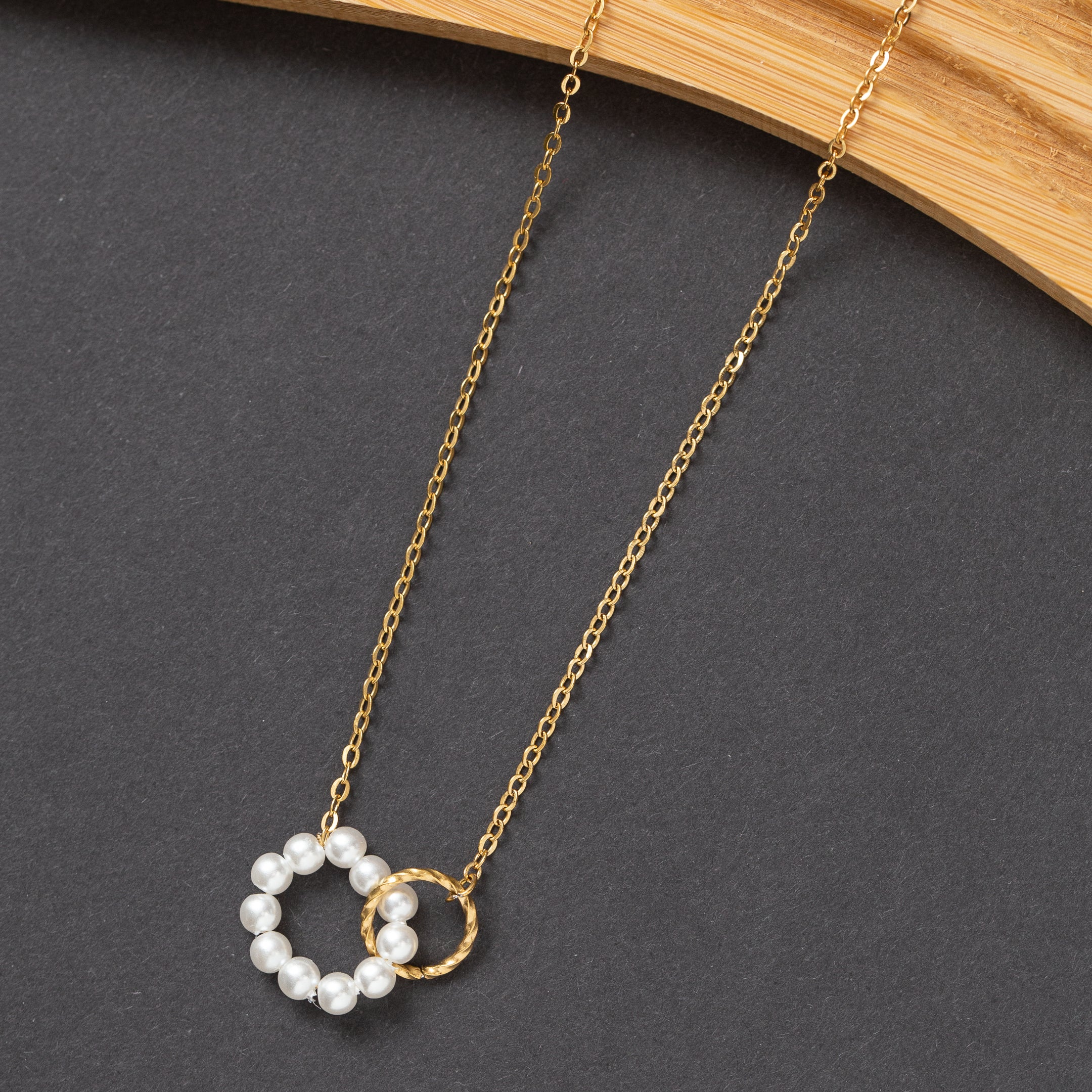 Collier en acier inoxydable perles en promo