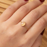 Bague en acier inoxydable doré avec pierre quartz rose - Taille standard