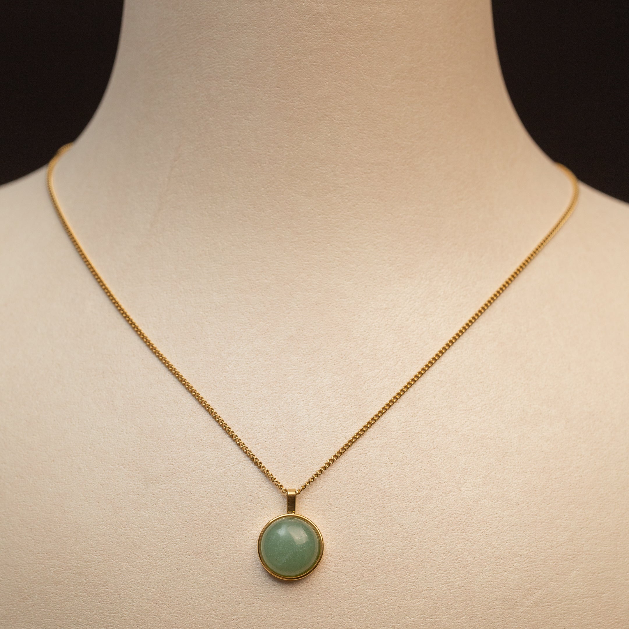 Collier en acier en promotion avec pierre green aventurine.
