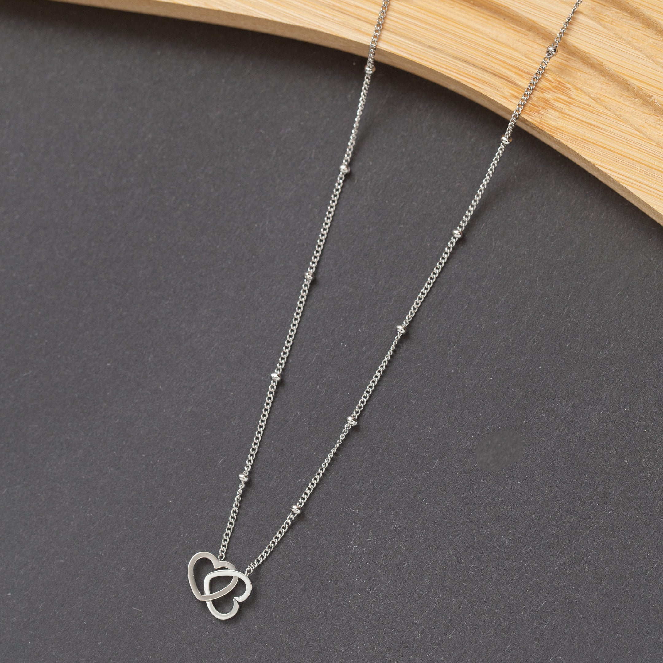 Collier en acier en promo