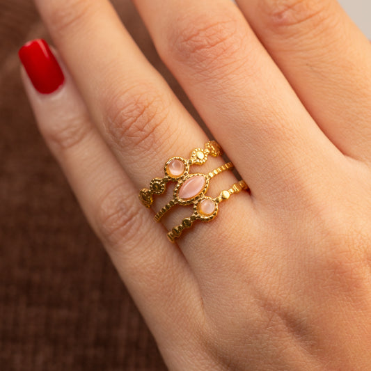 Bague élégante en acier avec pierre Quartz Rose