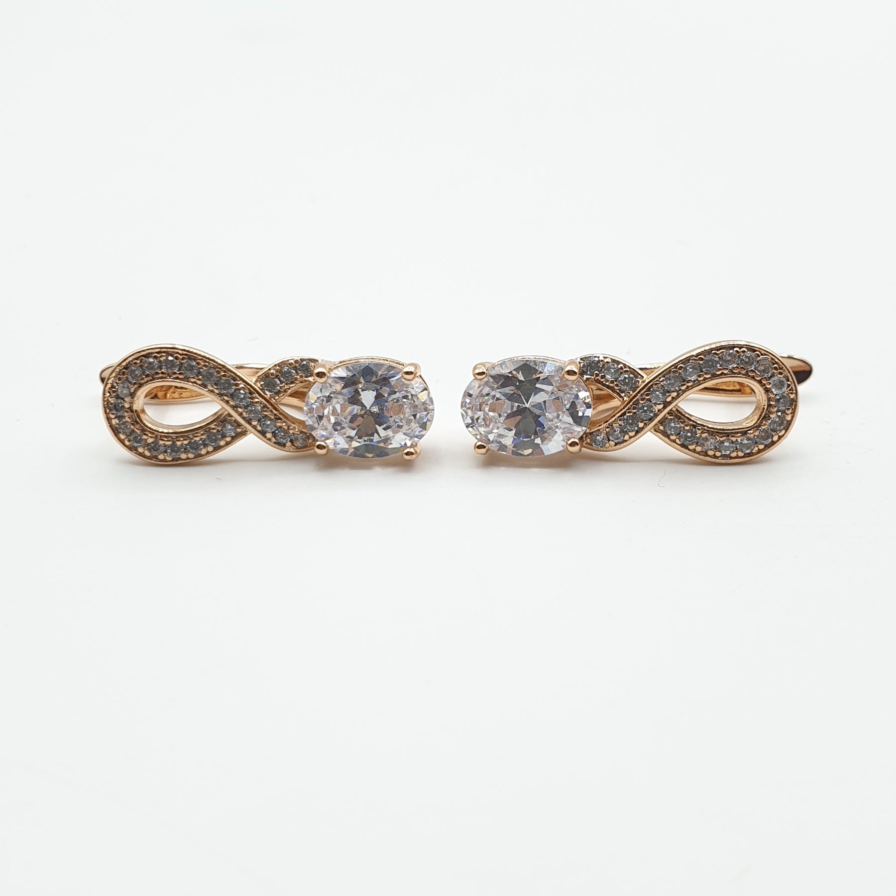 Boucle d'oreille Xp tendance Plaqué Or infinity pierre ovale