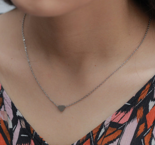 Collier acier garanti inoxydable petit cœur argenté