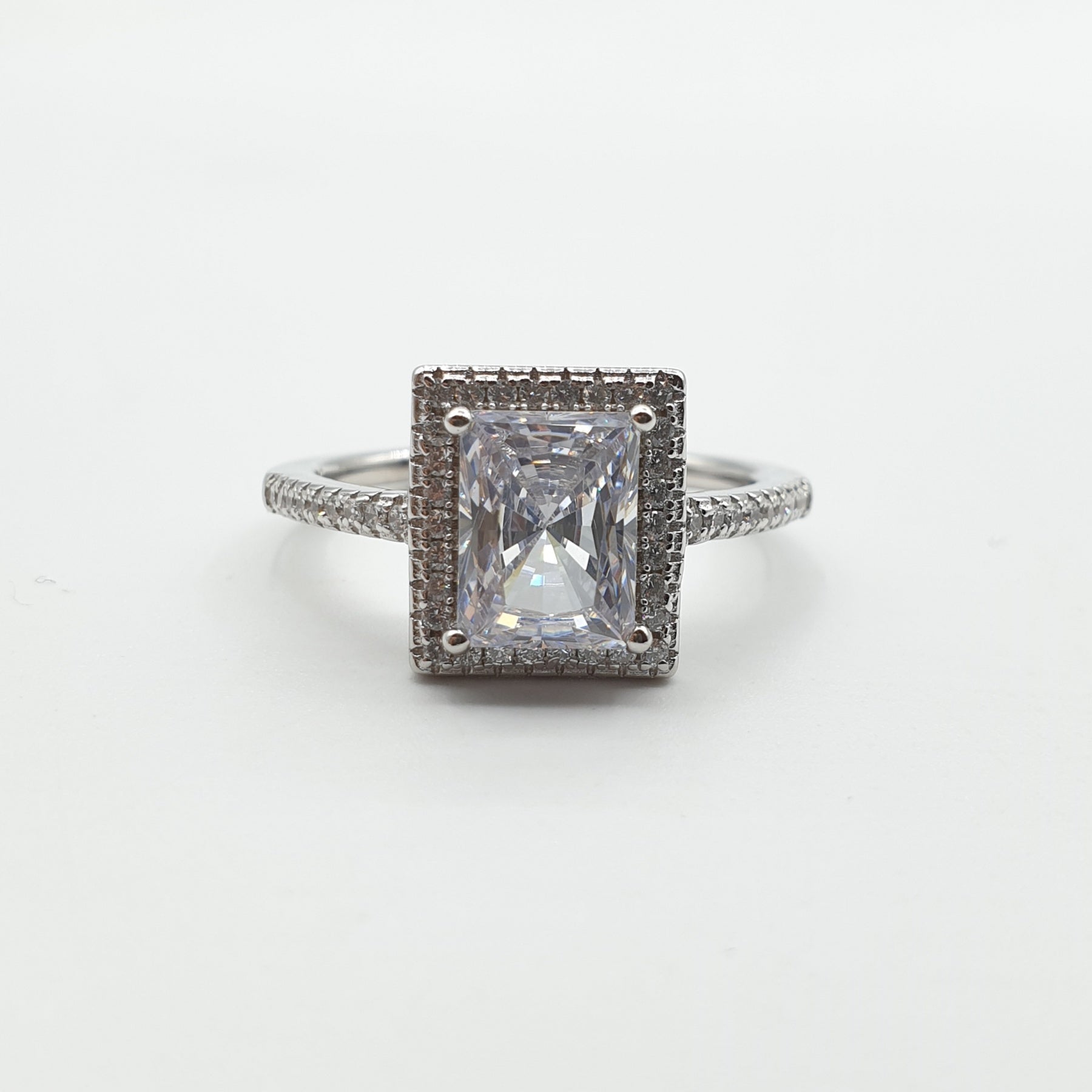 خاتم فضة مطلي بالروديوم مضمون المال - 40٪ مستطيل عصري