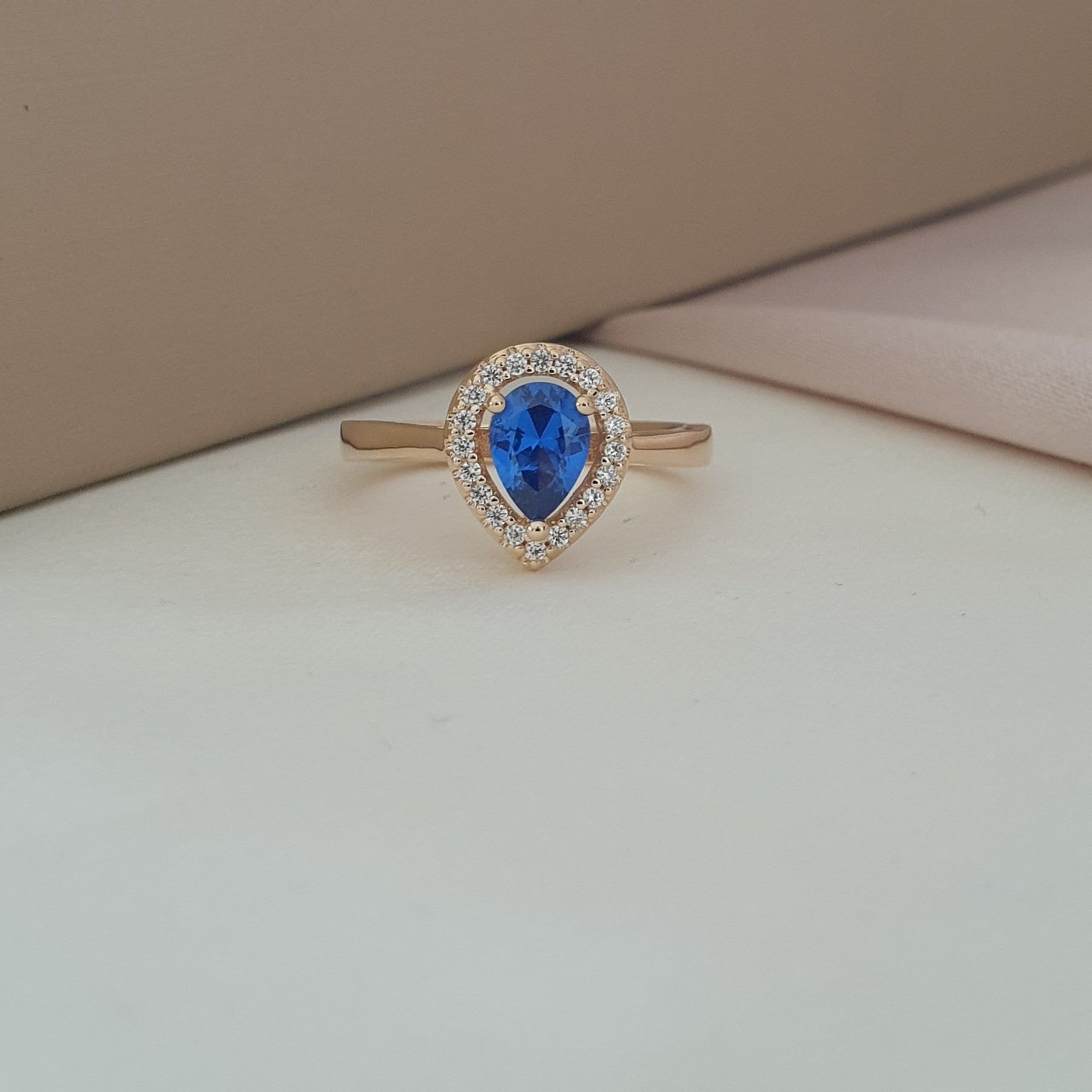 Bague Plaqué Or 18 carats garanti 10 ans Paris Coque de Nacre Bijouxcn amande bleu