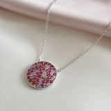 طقم من الفضة المطلية بالروديوم مكون من 4 قطع مكفولة بأحجار حمراء